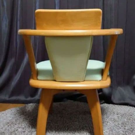 ダイニング回転式高さが低め肘付きチェア