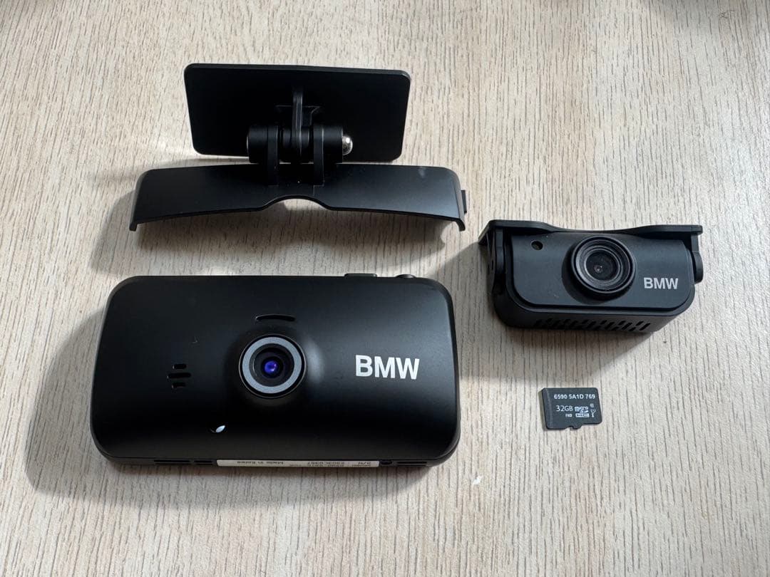 BMW純正 ドライブレコーダー WHSR-581 - メルカリ