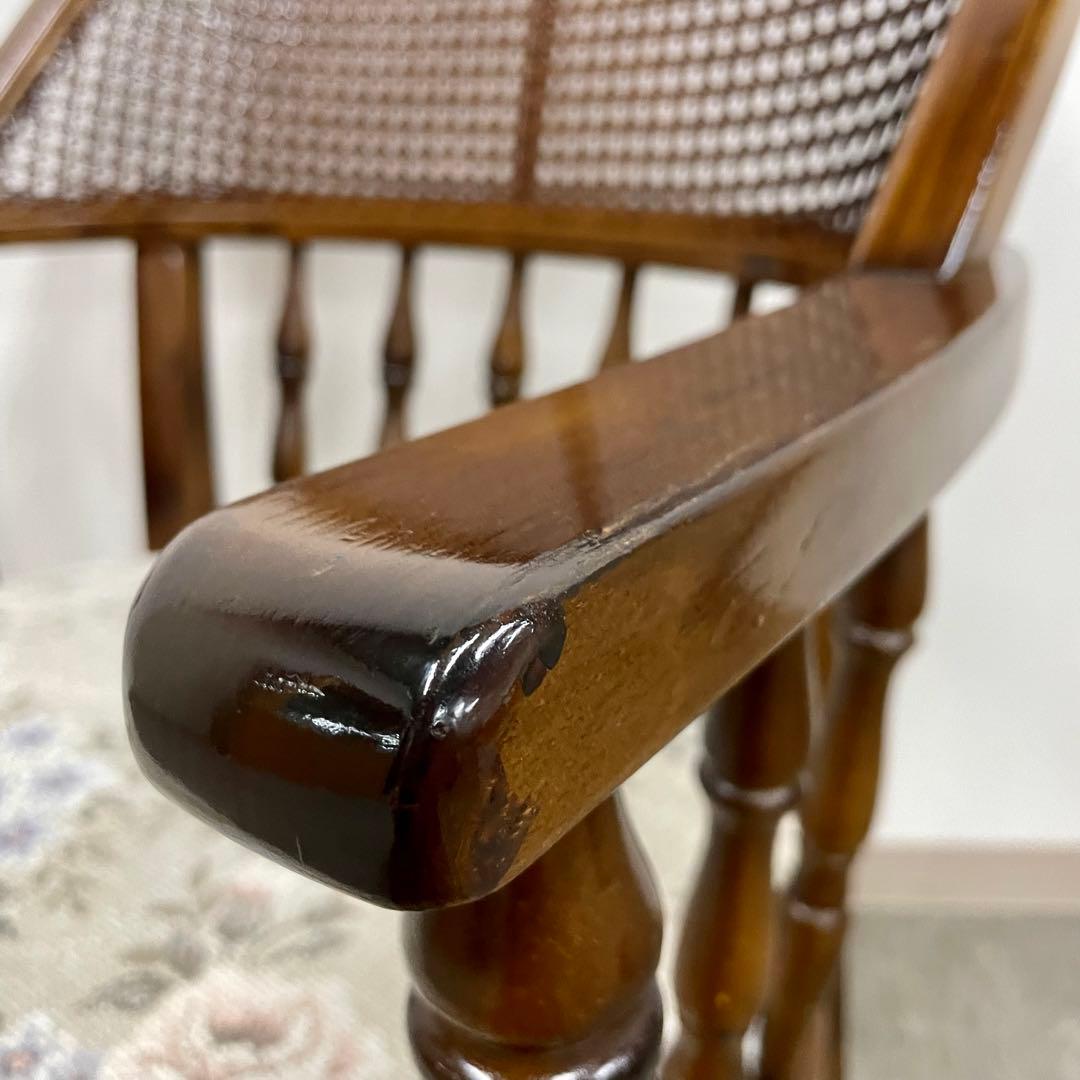 【カリモク】\"コロニアル\"CC3400 肘付食堂椅子 No.5