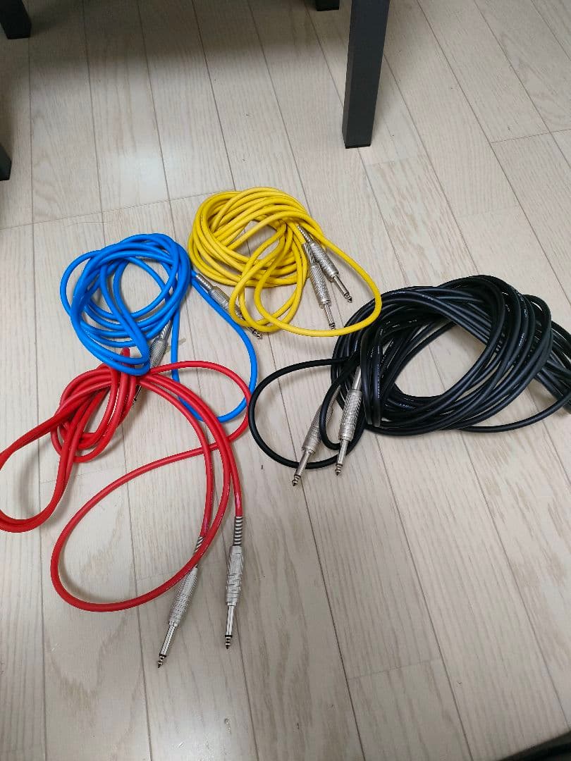 カシオ　電子ピアノ　PX-S1000 ホワイト　88鍵盤　ペダル、ケース付き