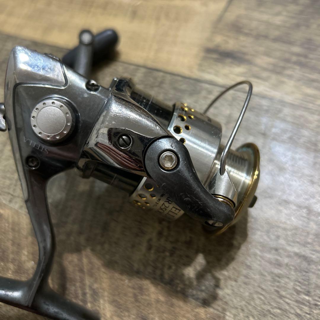 ✳︎専用！　　　　　　　　　シマノ 01ステラ AR2500 ジャンク扱いです。