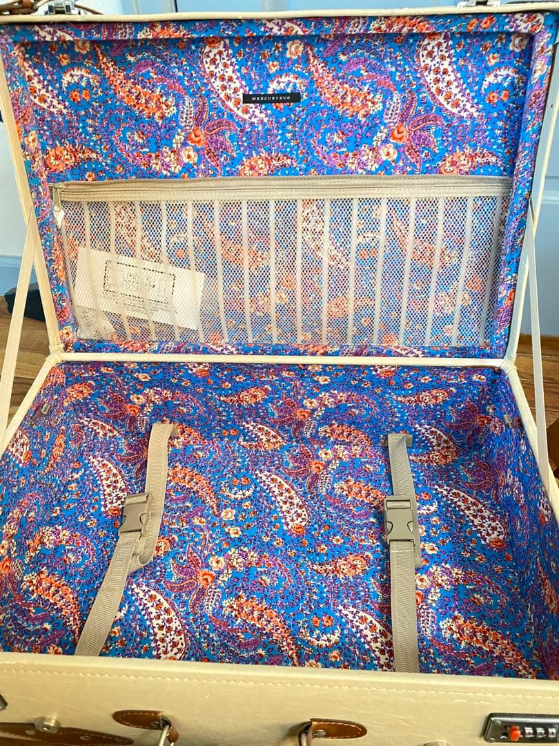 マーキュリーデュオ クリーム色クラシックキャリーケース