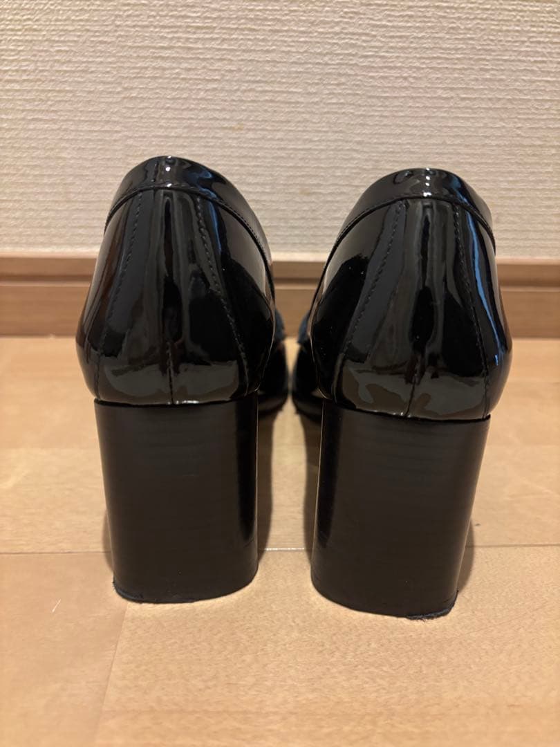 Theory エナメルヒールローファー