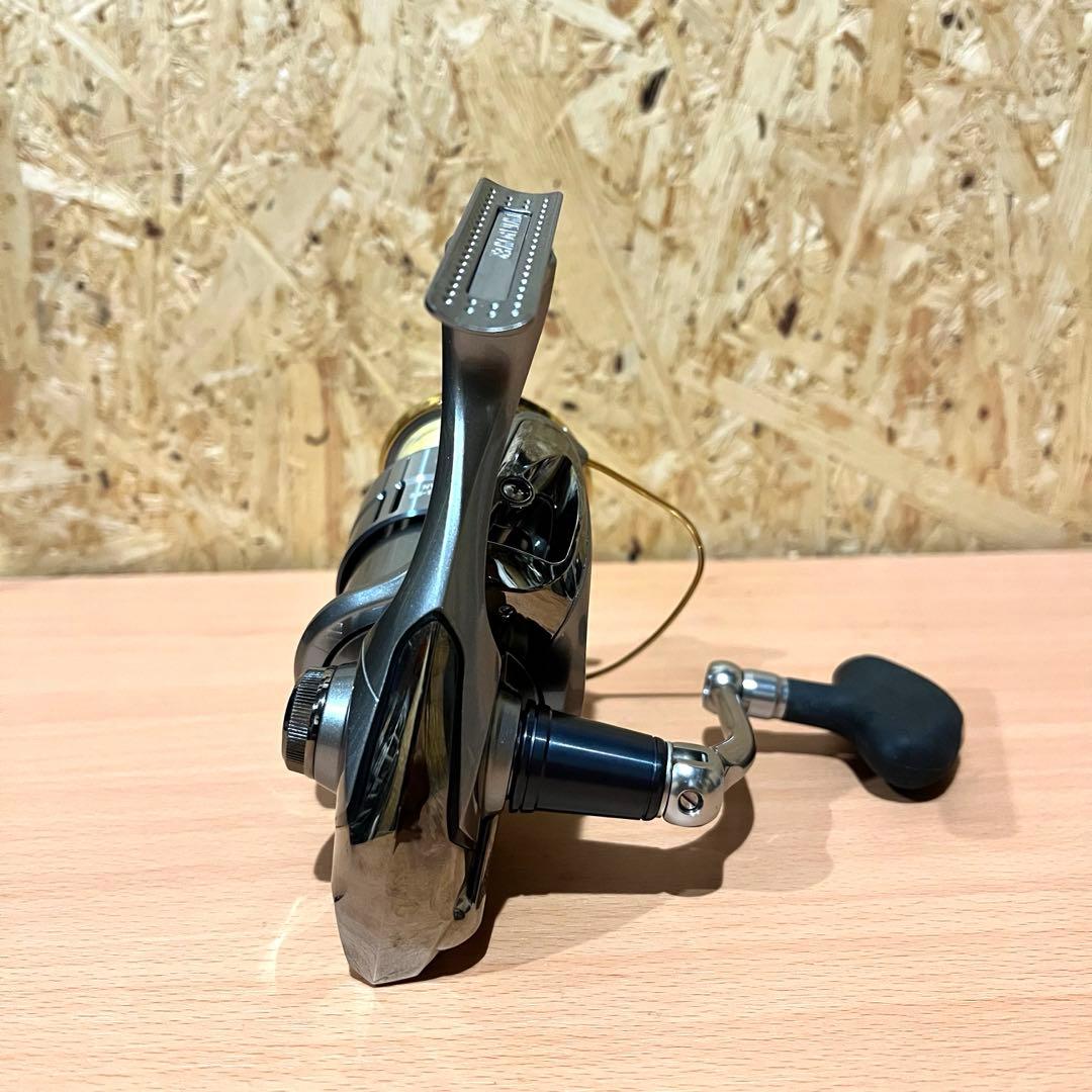 11ツインパワー4000XG スプールはバンキッシュ4000番