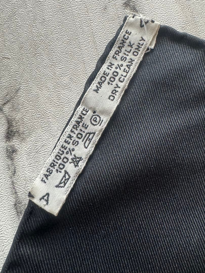 W004 保管品 HERMES/エルメス 大判 スカーフ ホース柄 古着