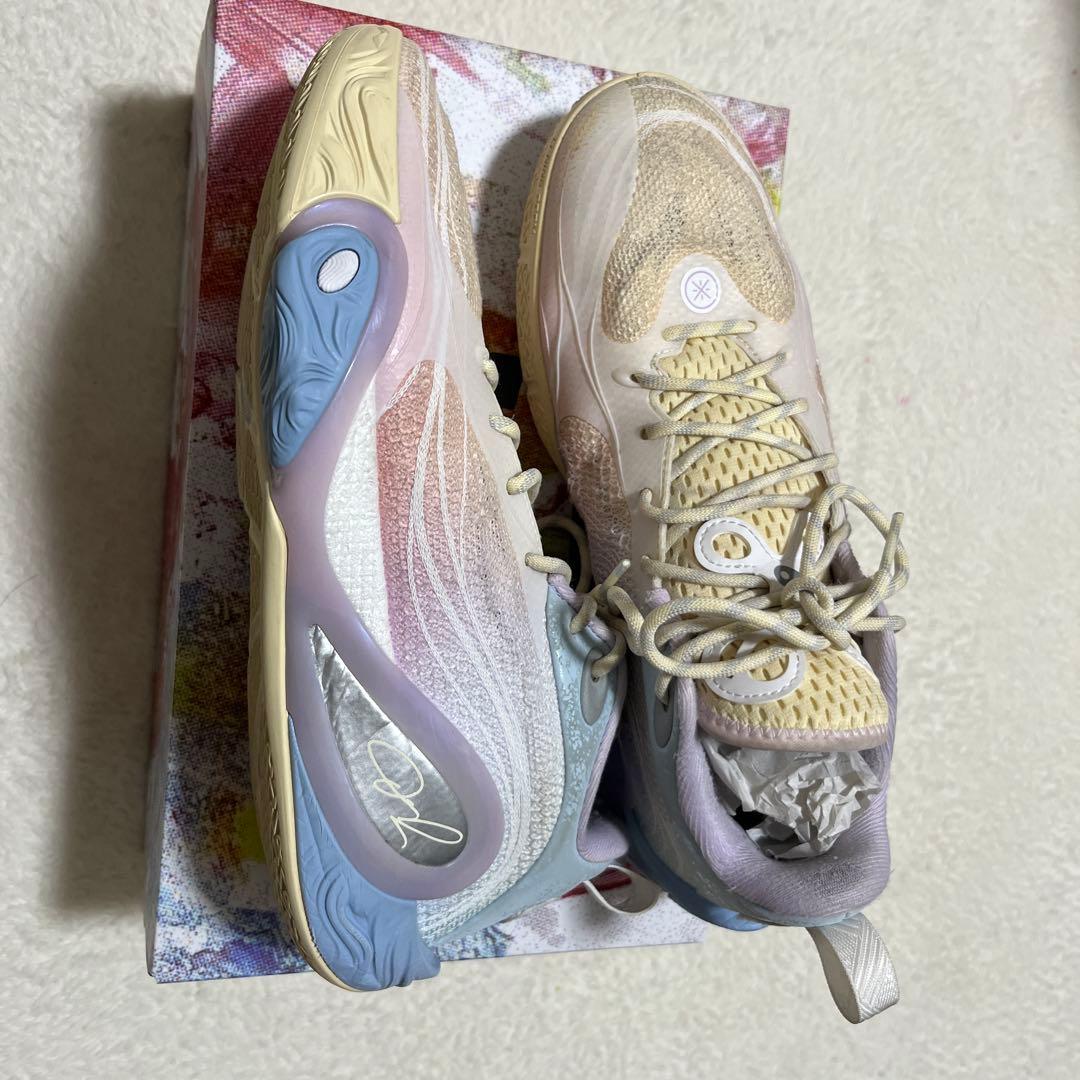 バスケットボールシューズ 女性用 ホワイト/ブルー/ピンク