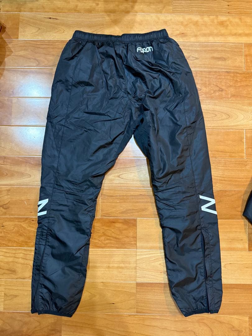 New Balance ピステ・ウィンドブレーカー M ブラック　上下セット　M