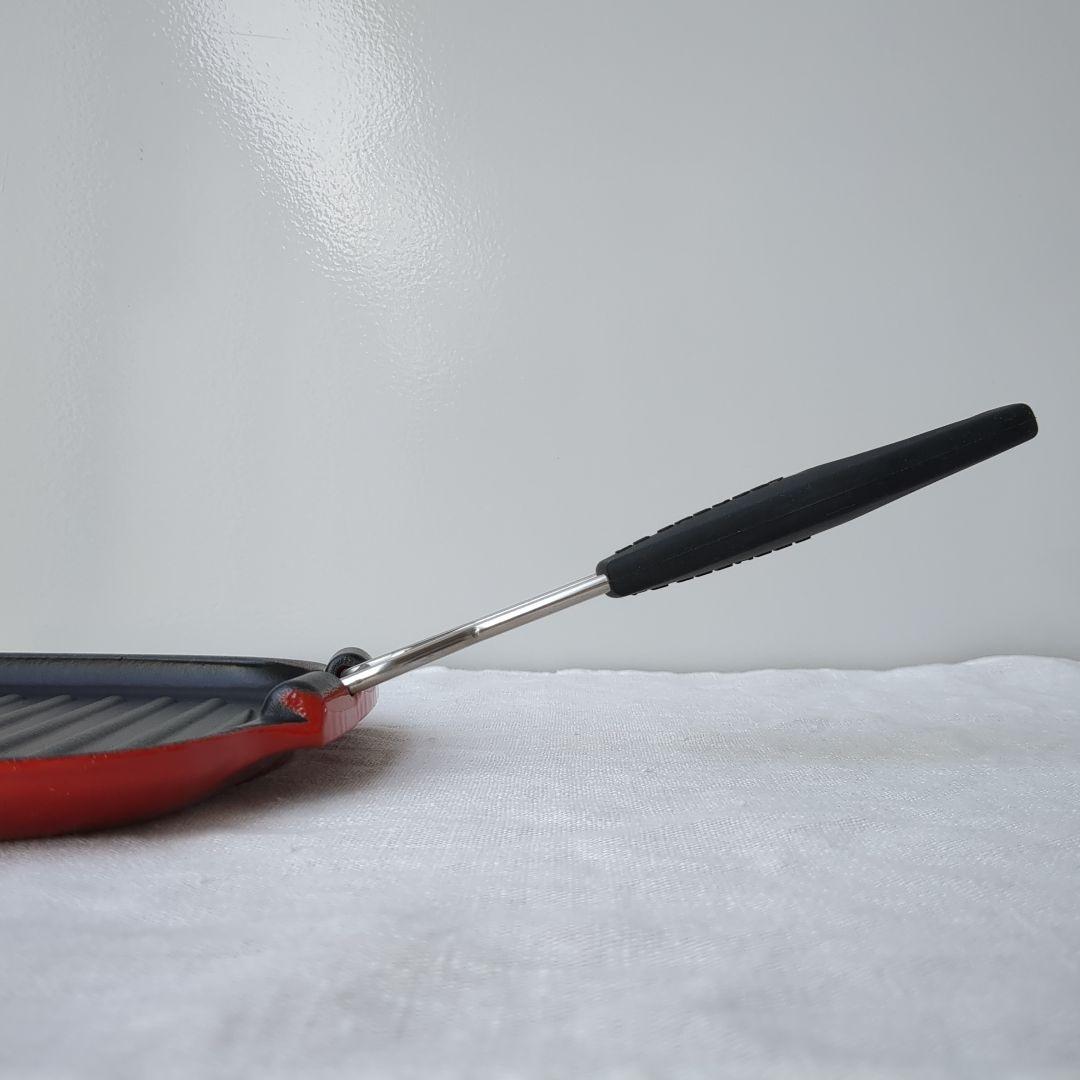 ル・クルーゼ　鋳鉄グリルパン　取り外し可能なハンドル付き　折りたたみ