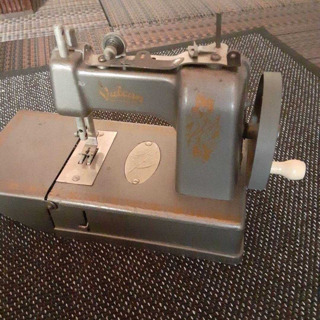 古い稼働手回し英国製ハンドミシン/卓上型アンティーク手動縫製機器
