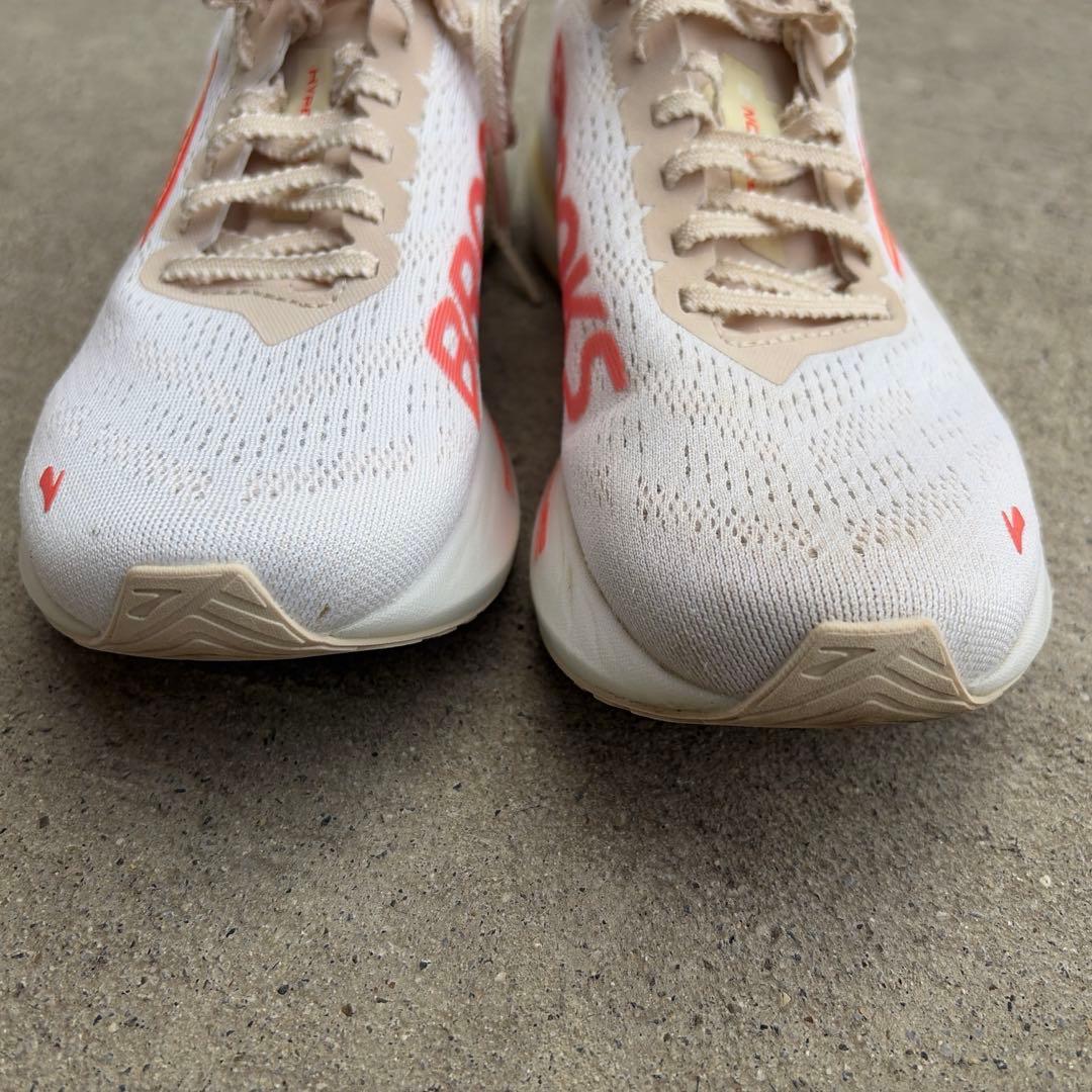 BROOKS Hyperion 2ホワイト/コーラル 24.5cm