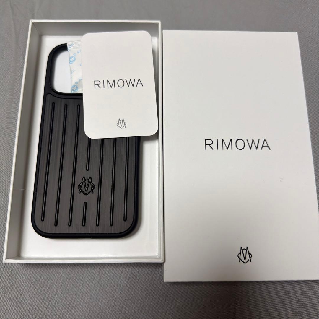 RIMOWA iPhone17 pro ケース　ブラック