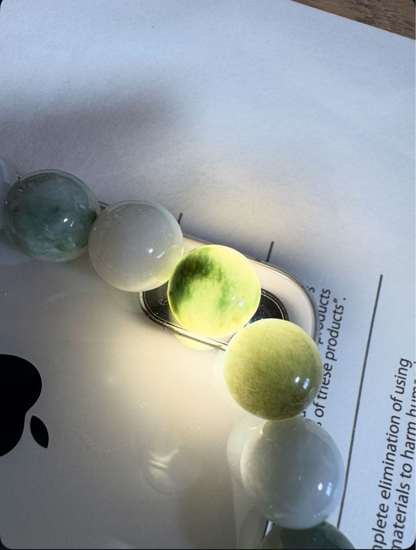 最高級糸魚川翡翠　約13mm