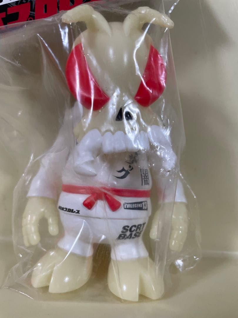 激レア　secretbase 全日本プロレス　スカルビー　白　BALZAC