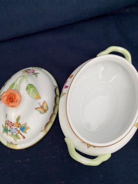 新品未使用　ヘレンド　ヴィクトリア　シュガーポット　ボンボニエール　バラ