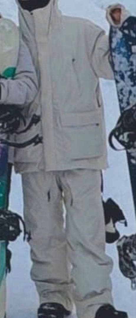 43degreesセットアップ　ホワイト　ビブパンツ ダボっときれます！