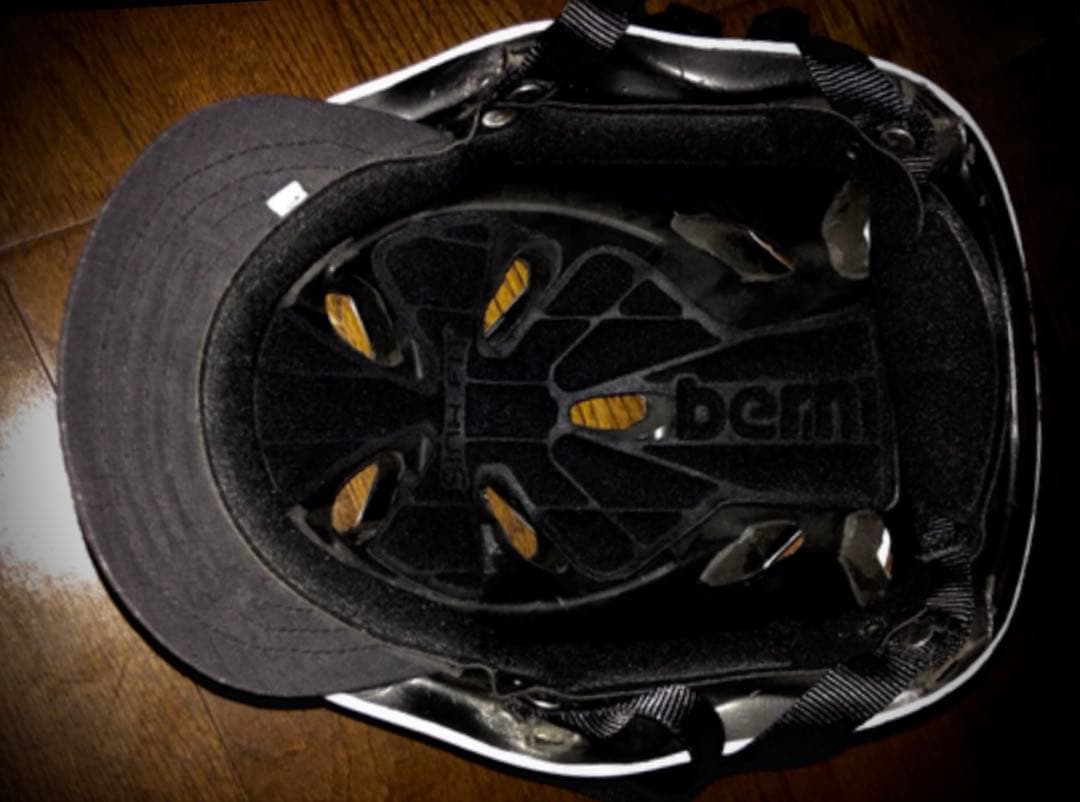 bern × Burton コラボ ヘルメット Xゲーム USA