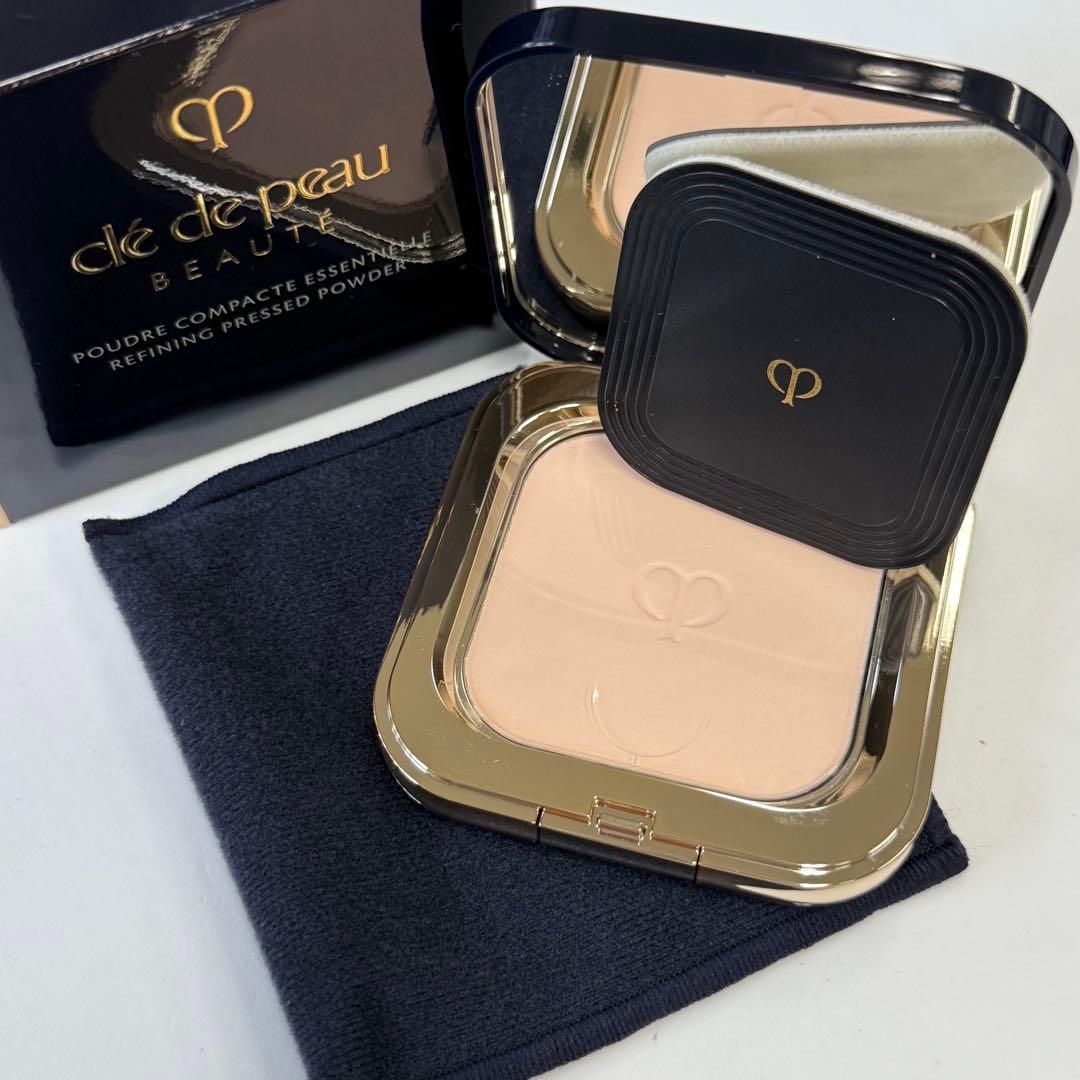 新品　クレ・ド・ポー ボーテ プードルコンパクトエサンシエルnフェイスパウダー