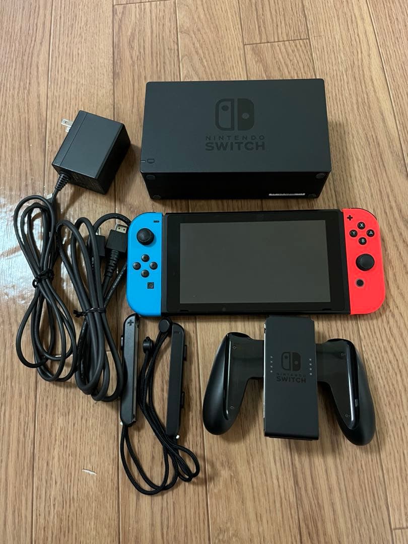 任天堂スイッチ本体 赤/青 ドック Joy-Con付き