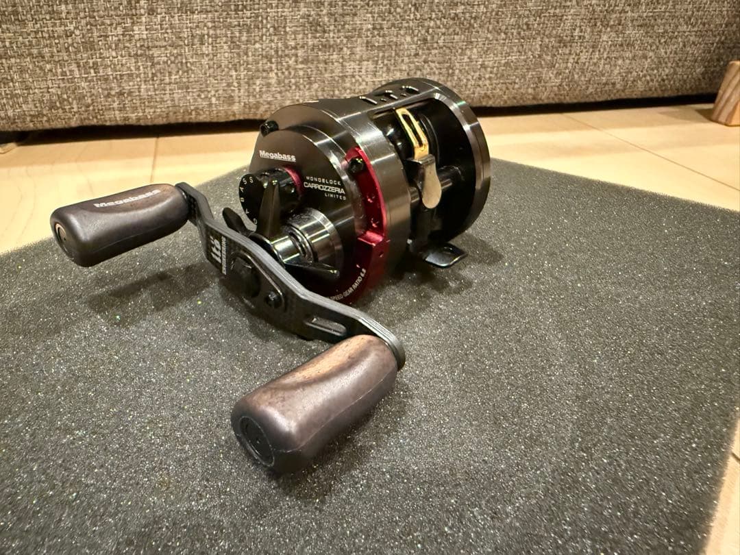 モノブロックレーシングカロッツェリア