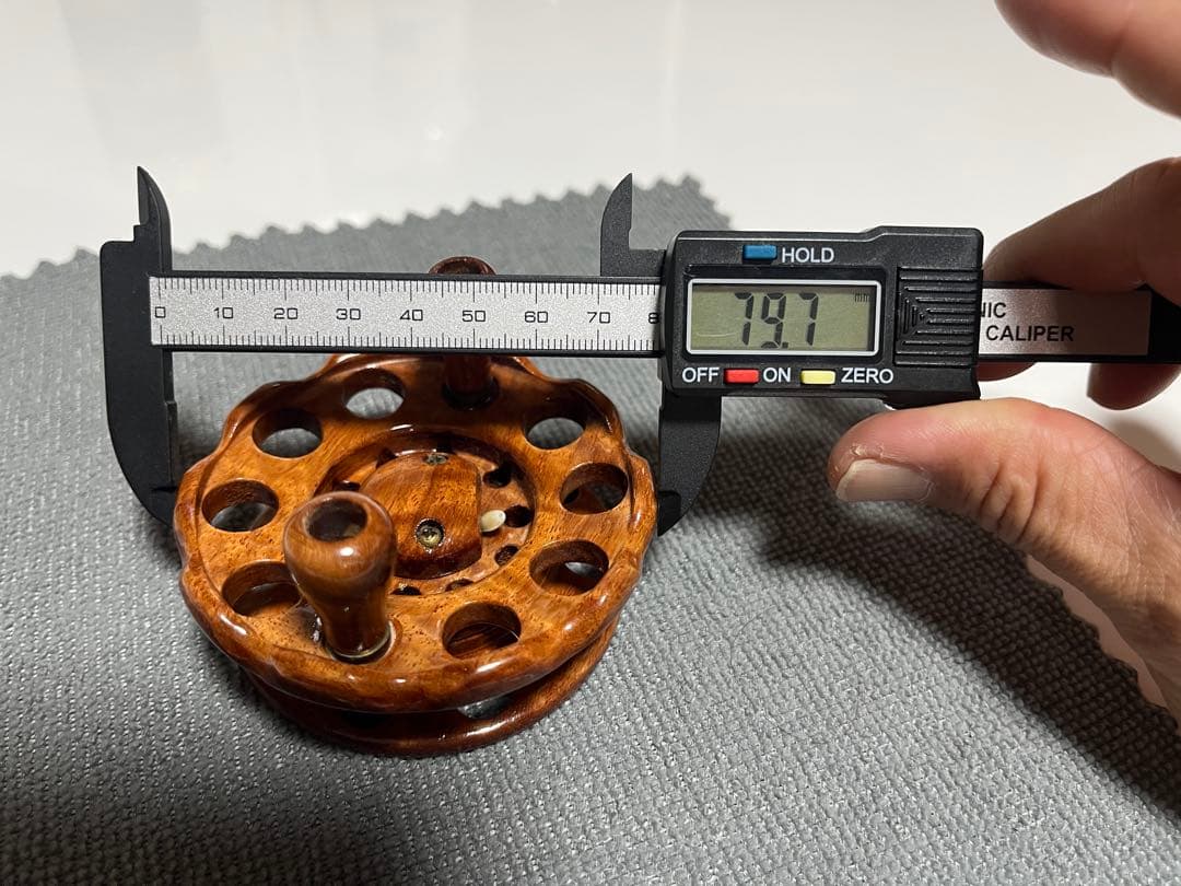 大倉屋 木製ヘチリール 欅 縮杢 ベアリング入り