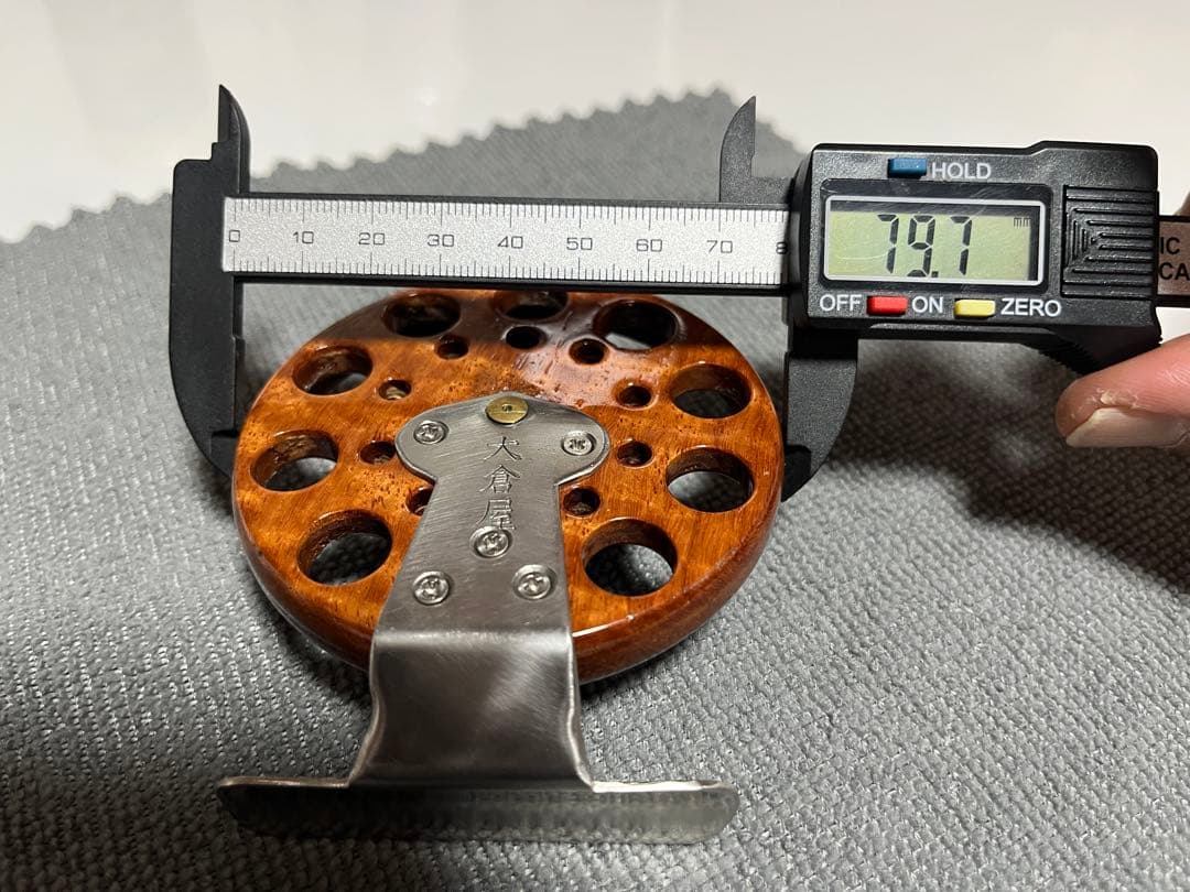 大倉屋 木製ヘチリール 欅 縮杢 ベアリング入り