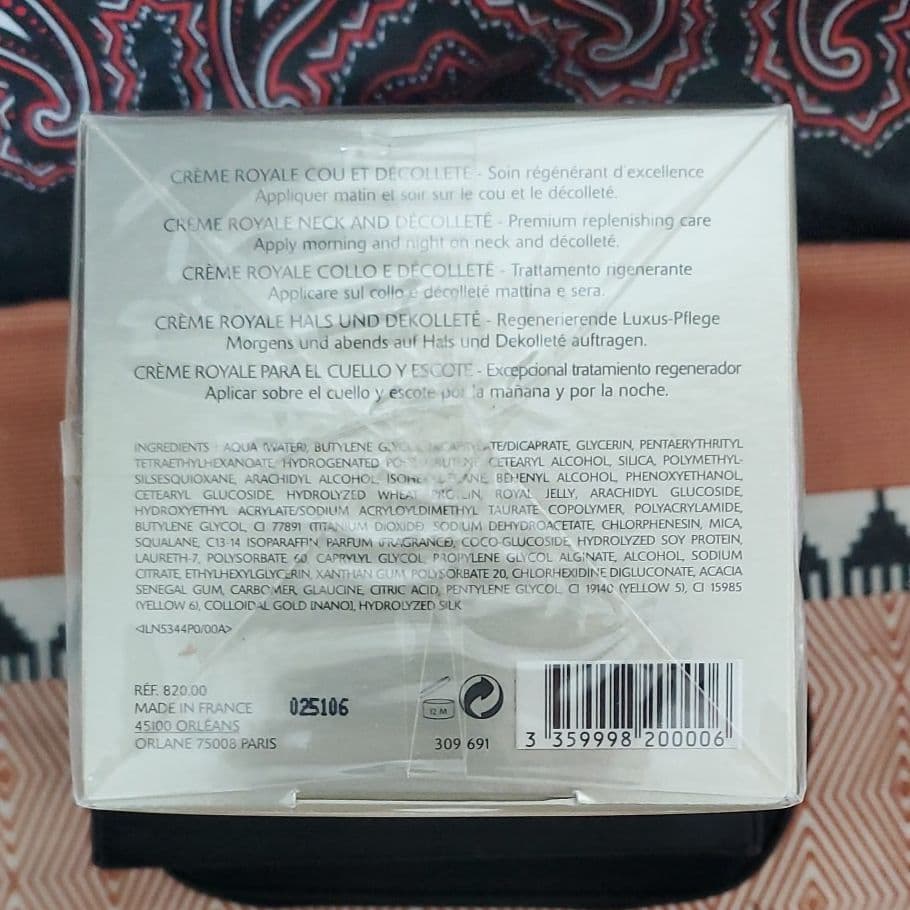 早い者勝ちです。!値下げしました！クレームロワイヤル ネック アンド デコルテ