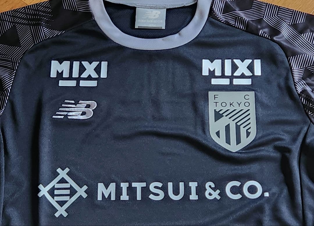 送料込★完売受注販売新品★NB★FC東京25プラクティスシャツ長袖スタッフ用