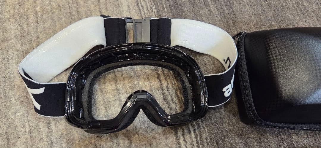 anon. m2 ゴーグル ケース　レンズ２枚付き