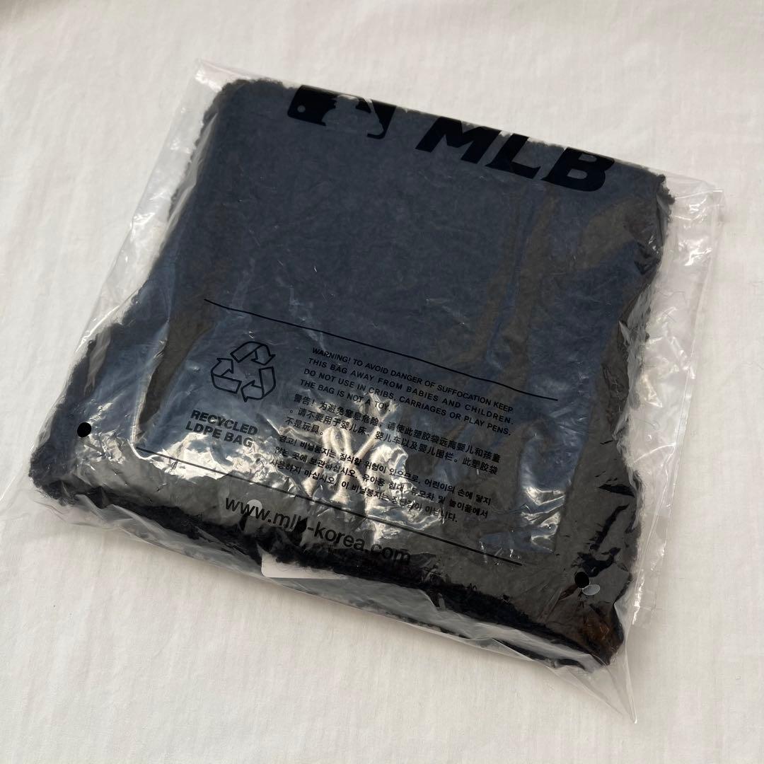 【新品未使用】 韓国限定 MLB Korea 黒 猫耳ニット帽 カリナ着用