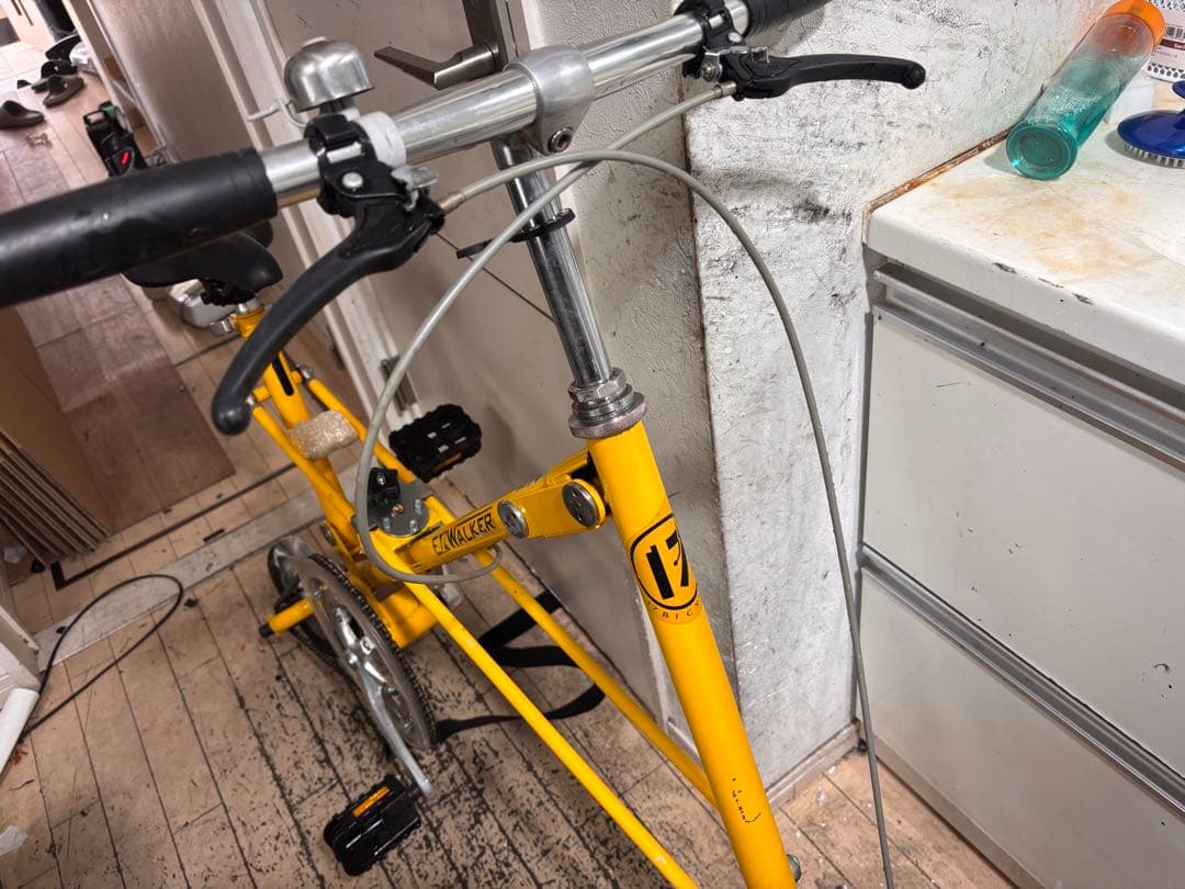 エクスウォーカーEXWALKER 折りたたみ自転車 イエロー　スタンド付き