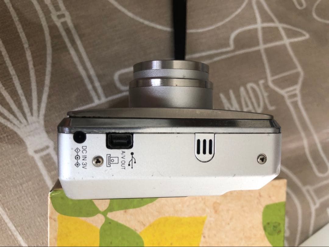 Fujifilm FinePixF420 デジタルカメラXDCard付きジャンク