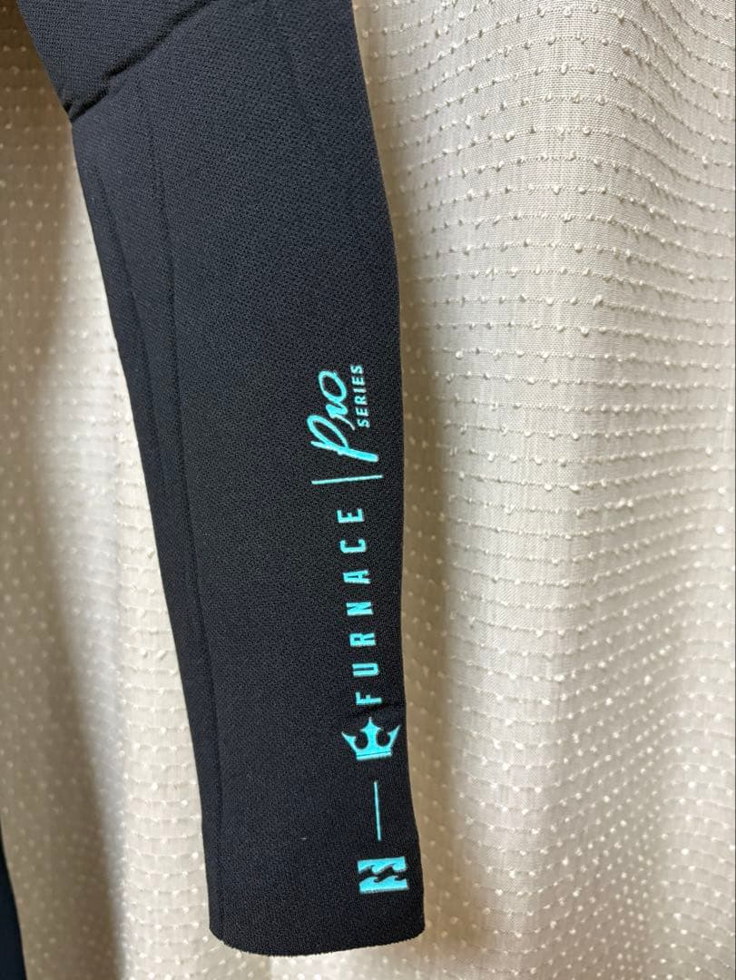 akiBILABONG(ビラボン) 3mm フルスーツ メンズLサイズ