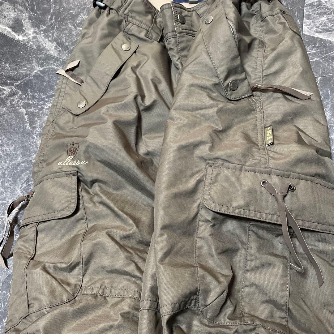 ellesseスノーボードウェア女性用 Lライトグレー　エレッセスキーウェア上下