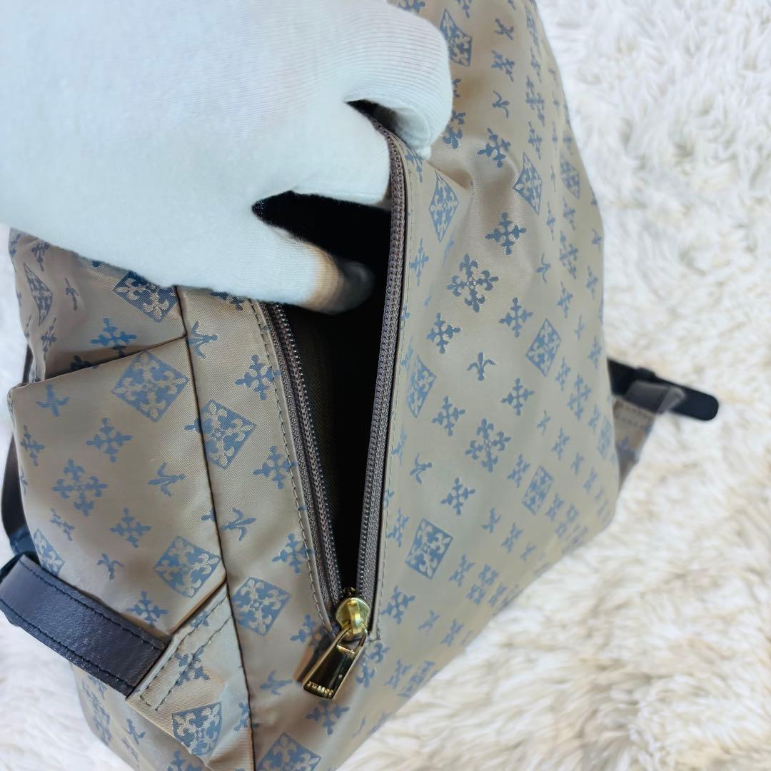 極美品　russet ラシット リュック バックパック 総柄　レザー　ゴールド