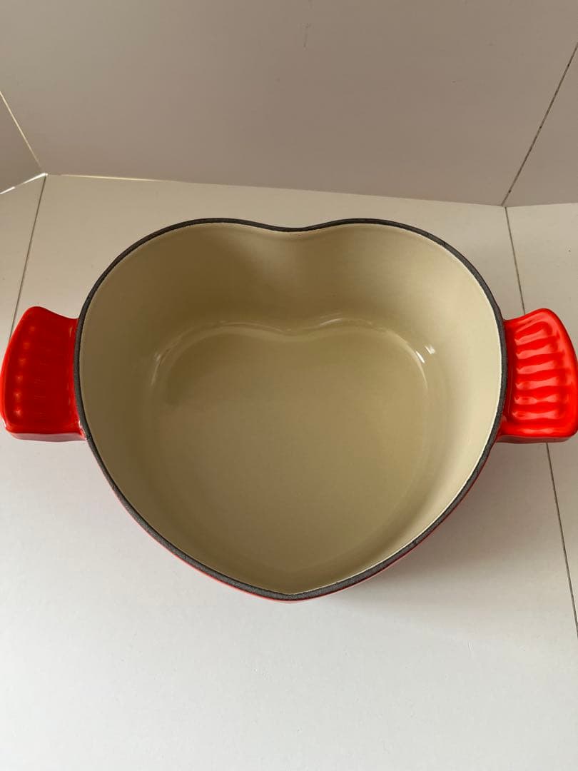 ルクルーゼ　ココットダムール　② チェリーレッド