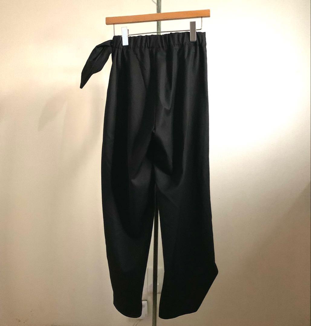 【極美品】ISSEY MIYAKE アシンメトリー　ウールパンツ　サイズ1 黒