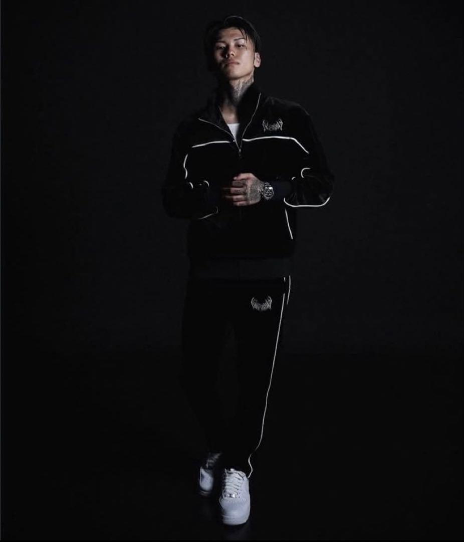 Pxrge Trxxxper着用 YXNGBRATZ logo jacket 上