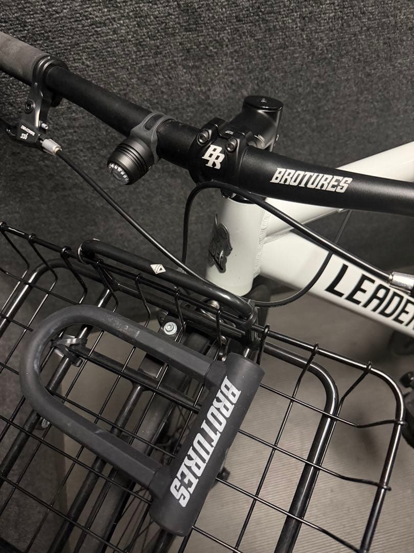 LEADER 721 BROTURES原宿購入 引取限定（麻布十番）