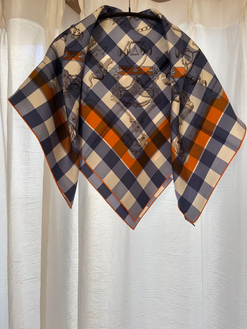 エルメス カレ90 シルクスカーフ MORS et GOURMETTES