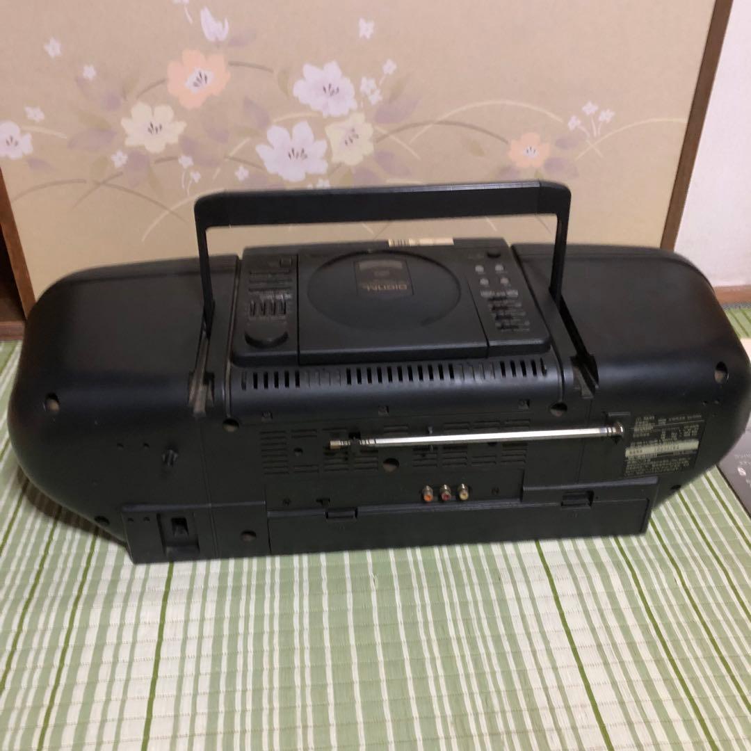 昭和レトロ】SHARP CDラジカセ/QT-88CD ダブルカセット ラジオ - メルカリ