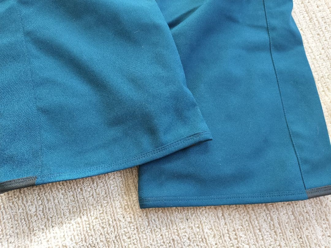 超美品 VOLCOM スノーボードウェア 上下 レディース