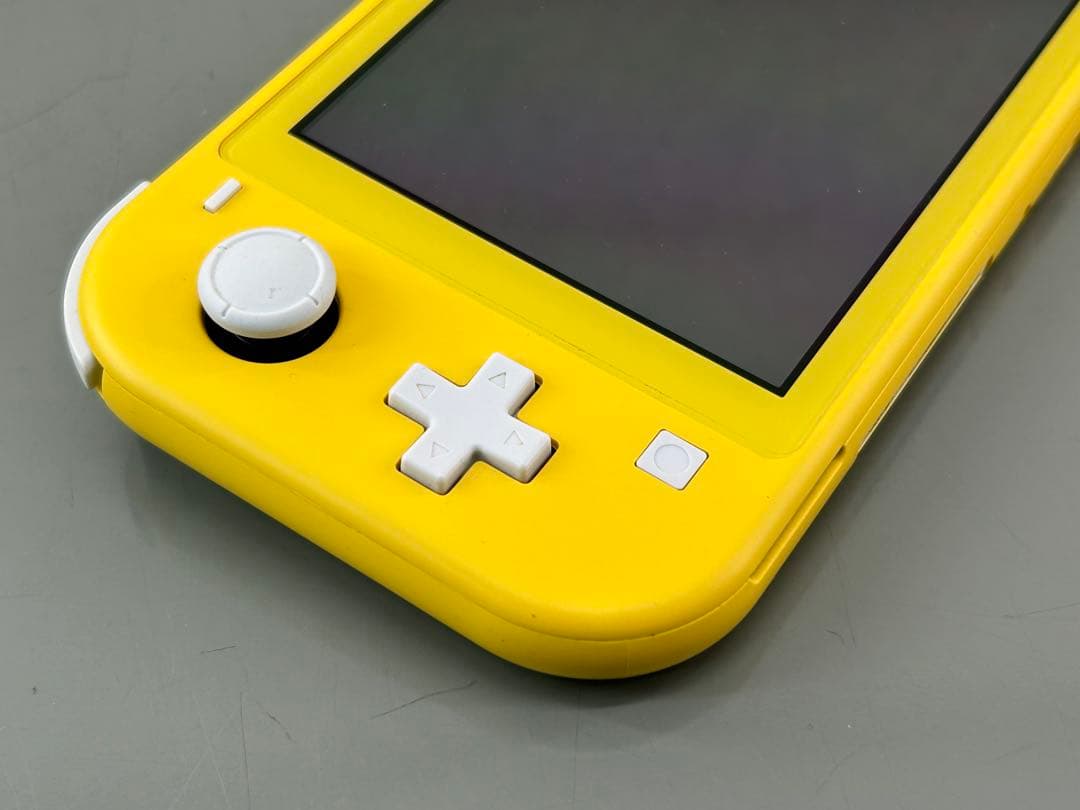 【中古品】Nintendo Switch Lite イエロー