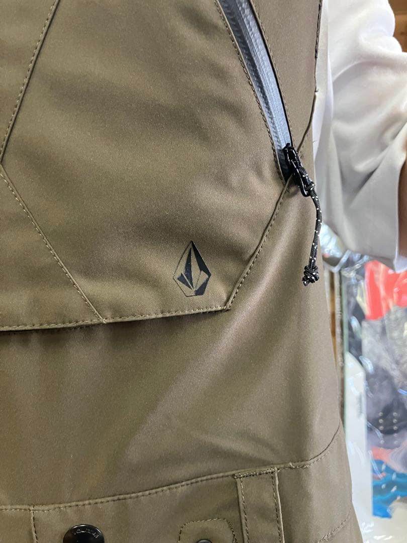 【USED】 VOLCOM ポルコム スノーボードウェア　ビブパンツ