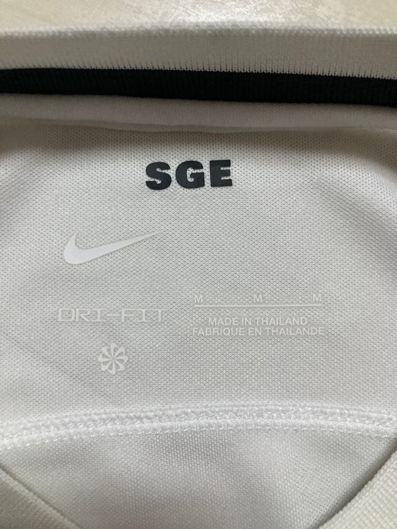 【新品タグ付き】アイントラハトフランクフルト22-23ユニフォーム36番クナウフ