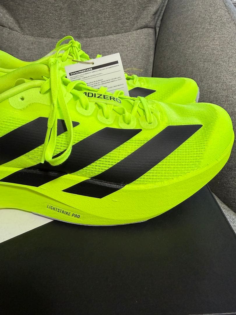 新品未使用　アディダス evo sl 26.0cm 蛍光イエロー