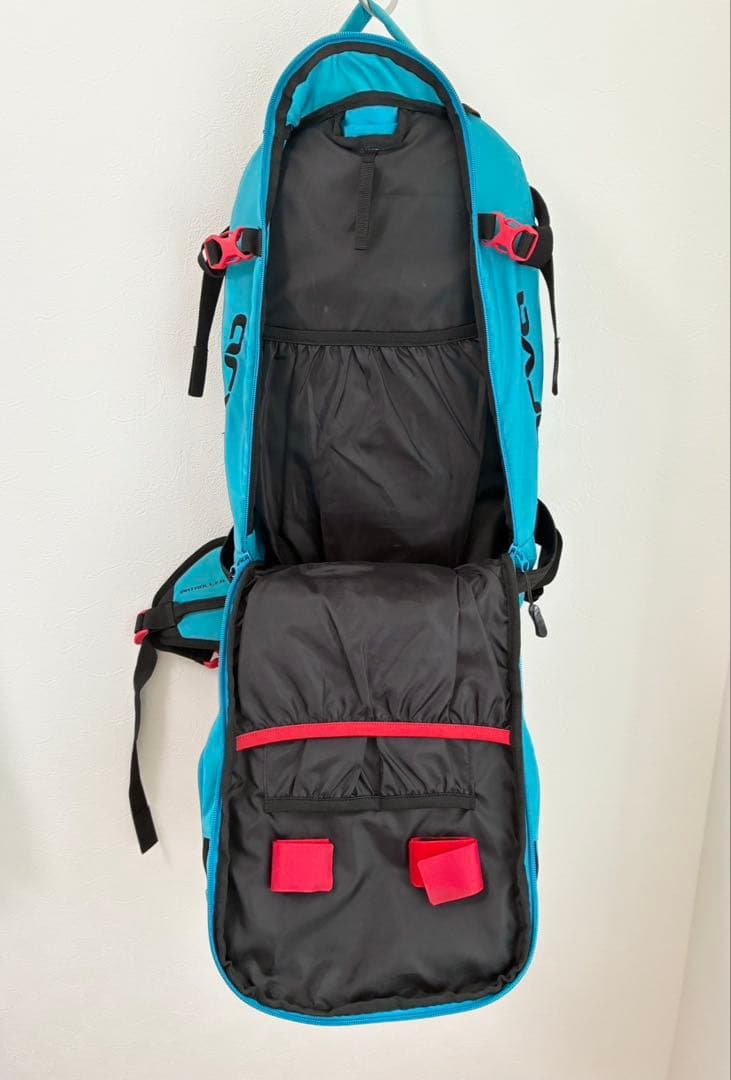 ウィンタースポーツ用リュック 黒　青　アウトドア　ソネ arva_レスキュー