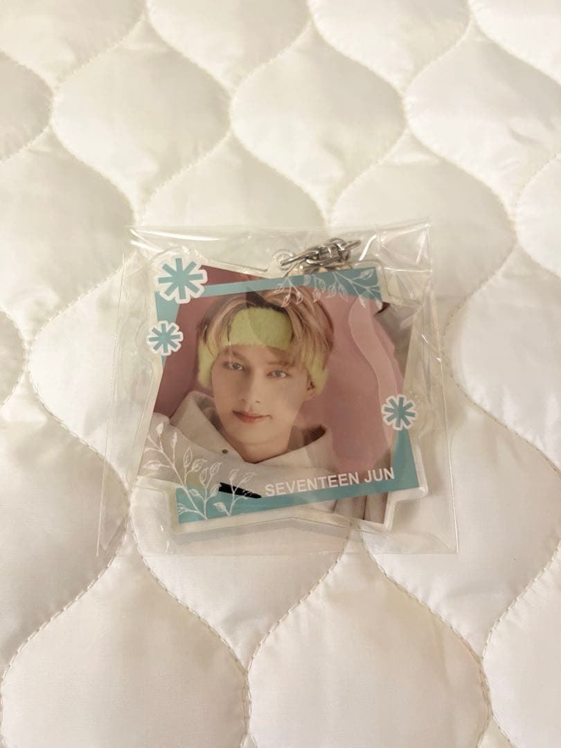 SEVENTEEN ジュン アクリルキーホルダー あいのちから - メルカリ
