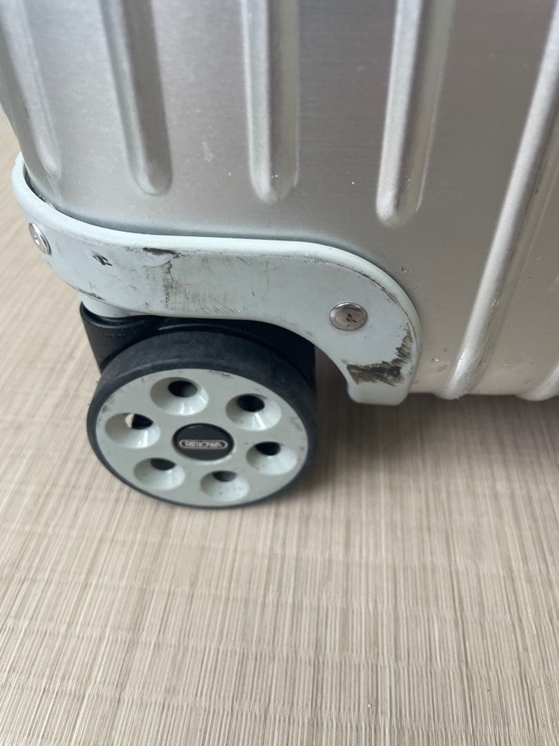 RIMOWA リモワ トパーズ 4輪924.63.00.4 シルバー 68ℓ - メルカリ