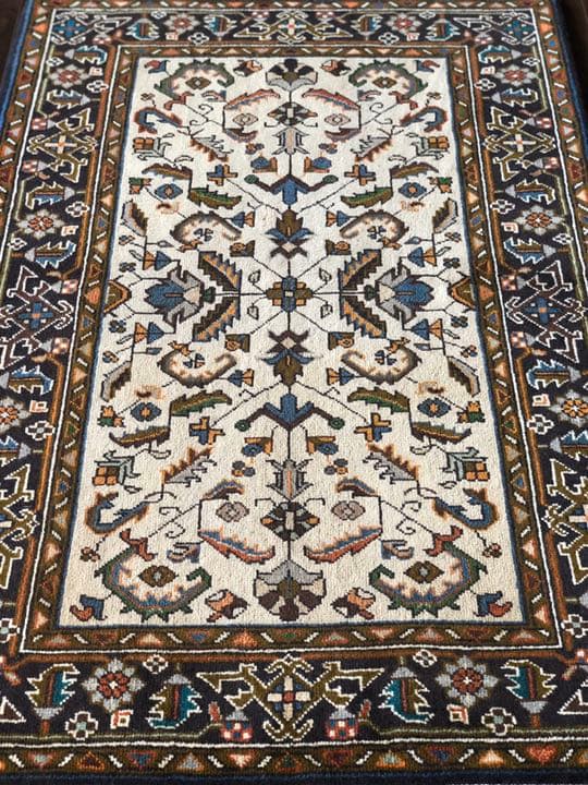 ヘリーズ産 ペルシャ絨毯 150×101cm