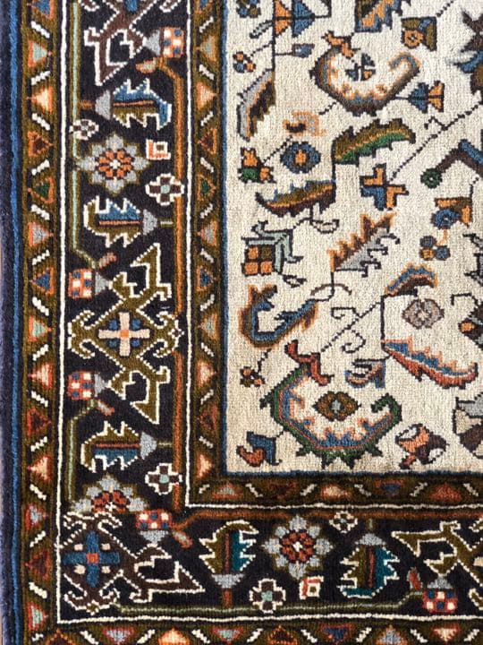 ヘリーズ産 ペルシャ絨毯 150×101cm